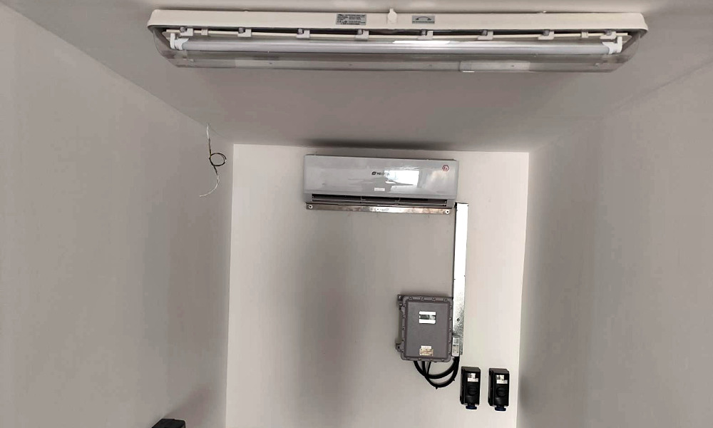 03-interior-ac-end-wall (1)