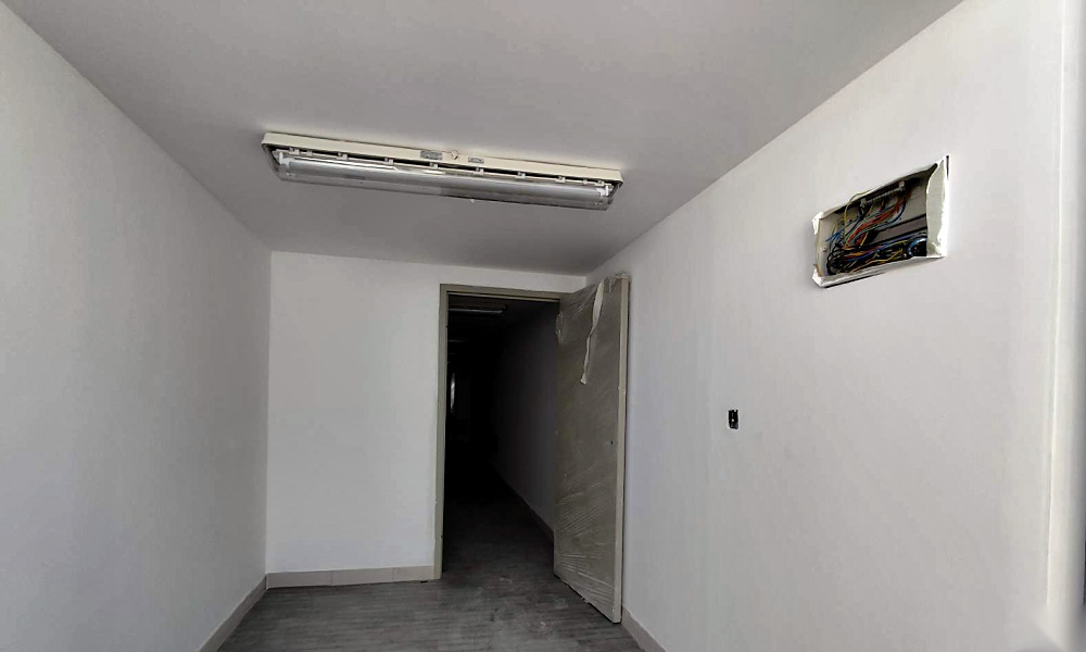 05-interior-corridor-door (1)